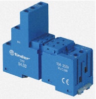 Support 10A 250V, température ambiante -40° à 70°C, pour série 5532, de couleur bleue, raccordement bobine et contacts séparé, étrier métallique, bornes à cage, montage sur panneau ou rail 35mm