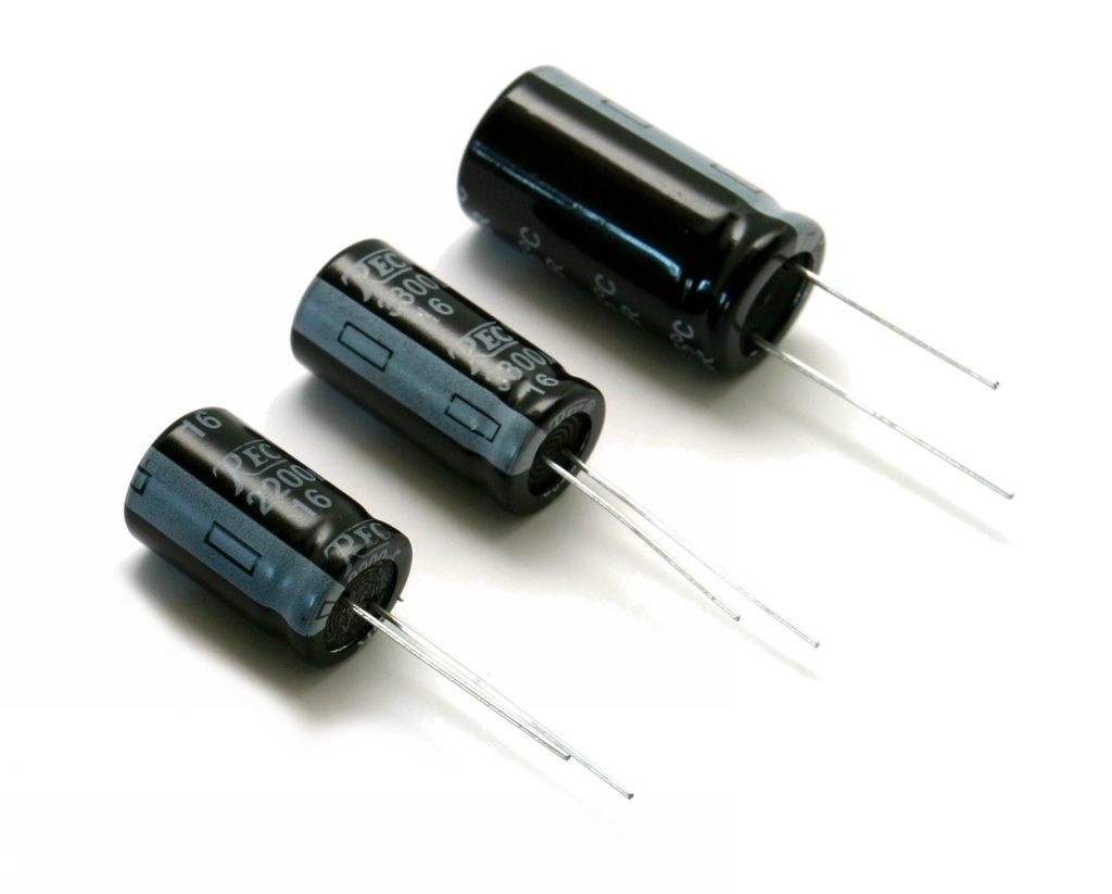 CONDENSATEUR CHIMIQUE RADIAL 47µF 50V