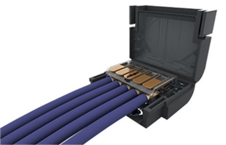 Mini boite de jonction extra-plate 0,6kV, 32A IPX8, avec gel isolant et borne à leviers. Blister de 1 boite 1 borne à 5 entrées pour câble rigide et souple de 0,2-4,0mm²