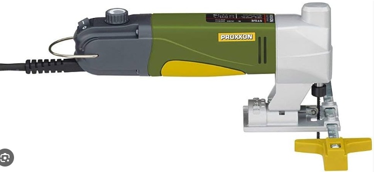 STS/E - Super scie-sauteuse