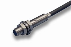 Capteur inductif Ø 5 x 27 mm M5x0 5 flush 1 5 mm NPN à fermeture (NO) 5000 Hz Acier inoxydable Face sensible PBT Câble 2